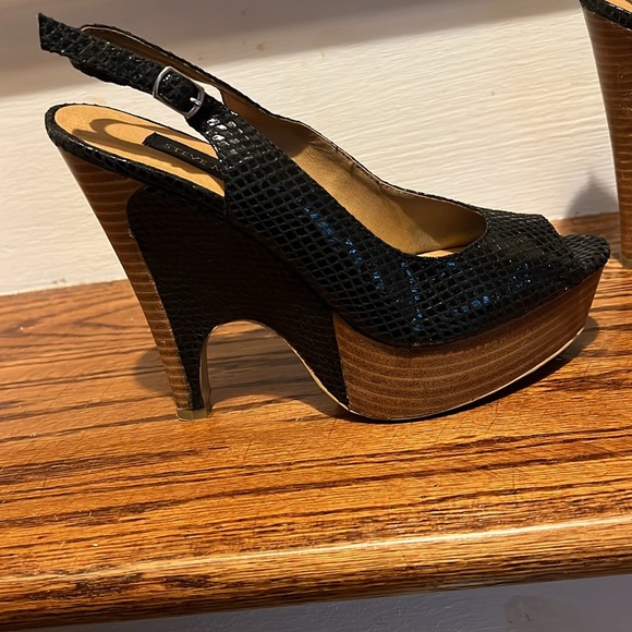 STEVE MADDEN LUXE womens sandals size 6 - Picture 3 of 8